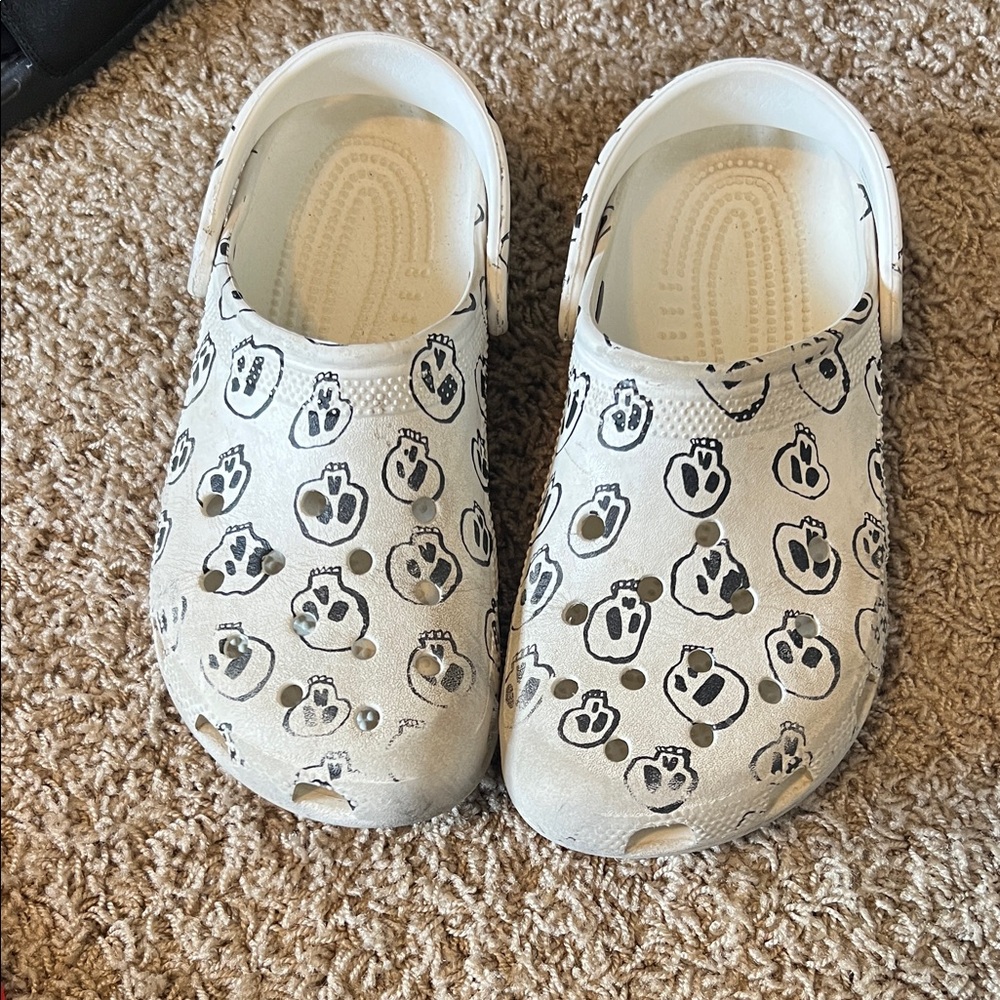 CROCS White Cartoon Print Loafers